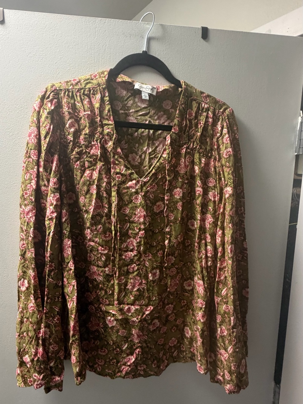 Jessica Simpson Olive Green Floral Scoop-Neck Blouse with Pink Roses